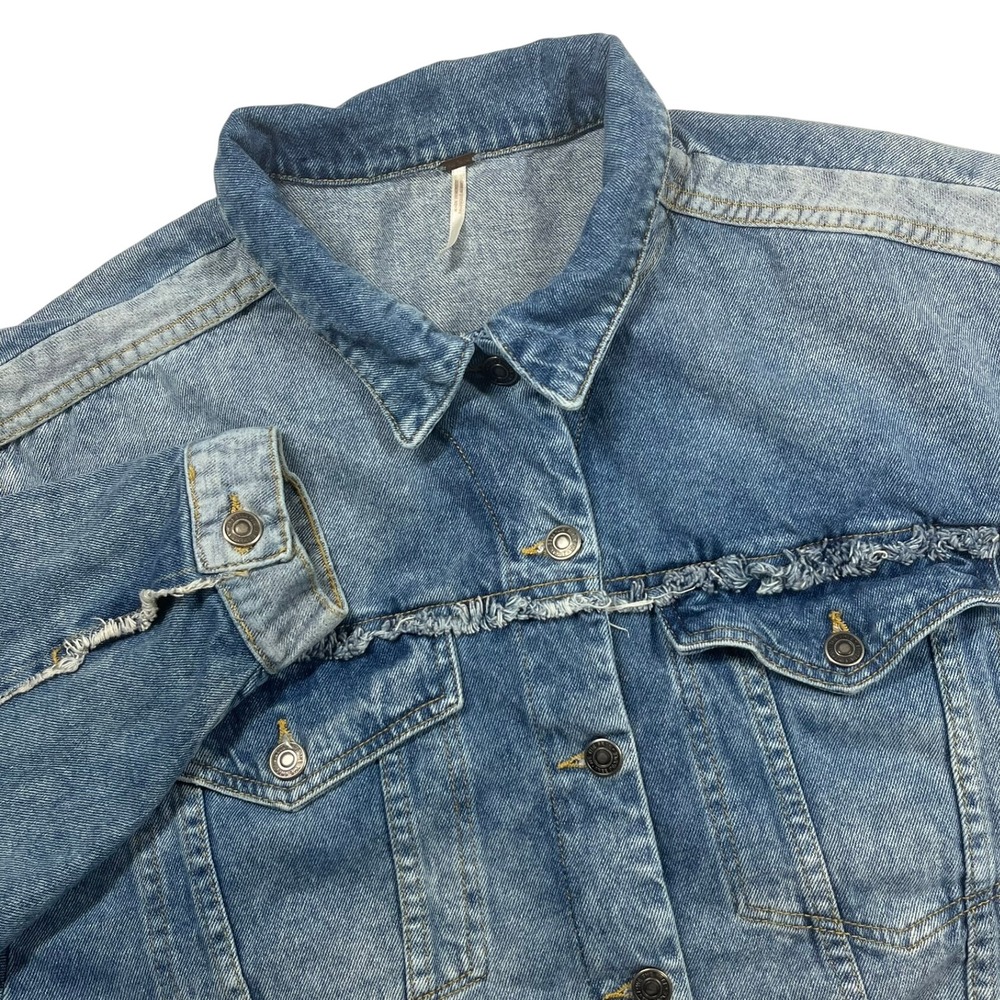 Free People Bedford Cropped Denim Jacket Womens Large Distressed Raw Hem *Flaw